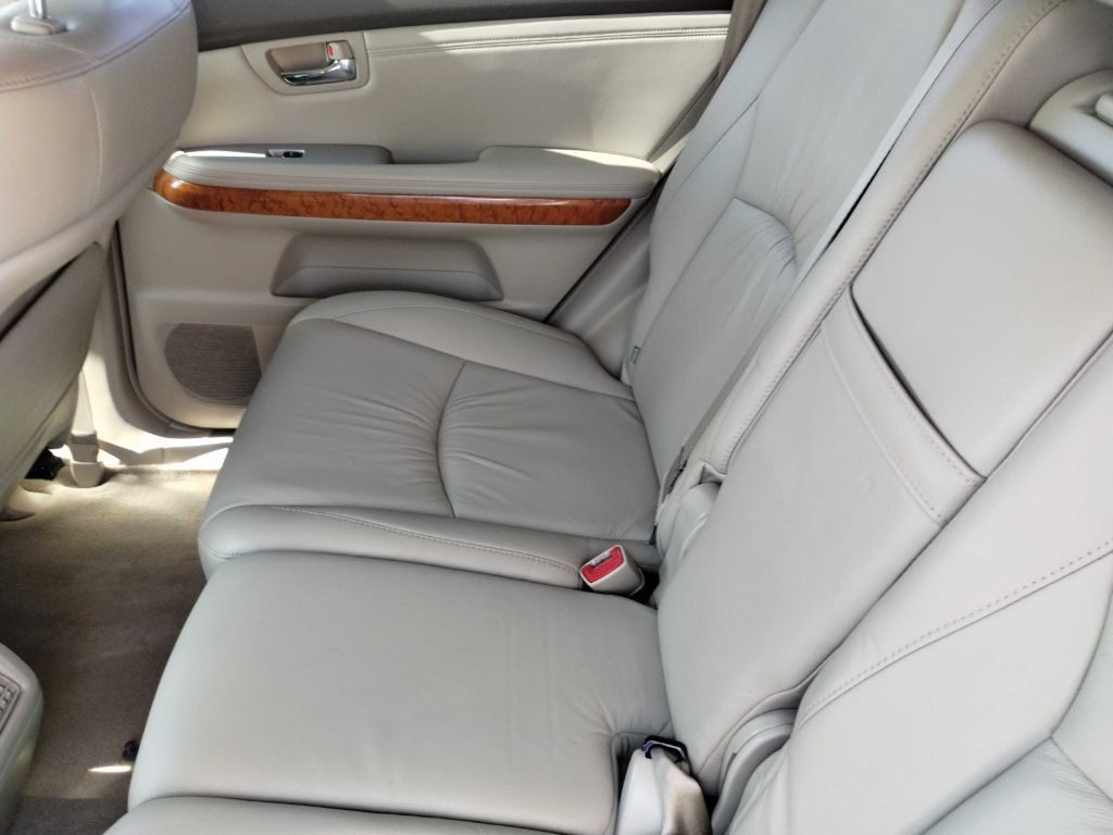 2004 Lexus RX Image 10