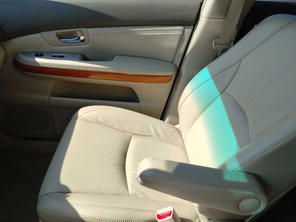 2004 Lexus RX Image 16