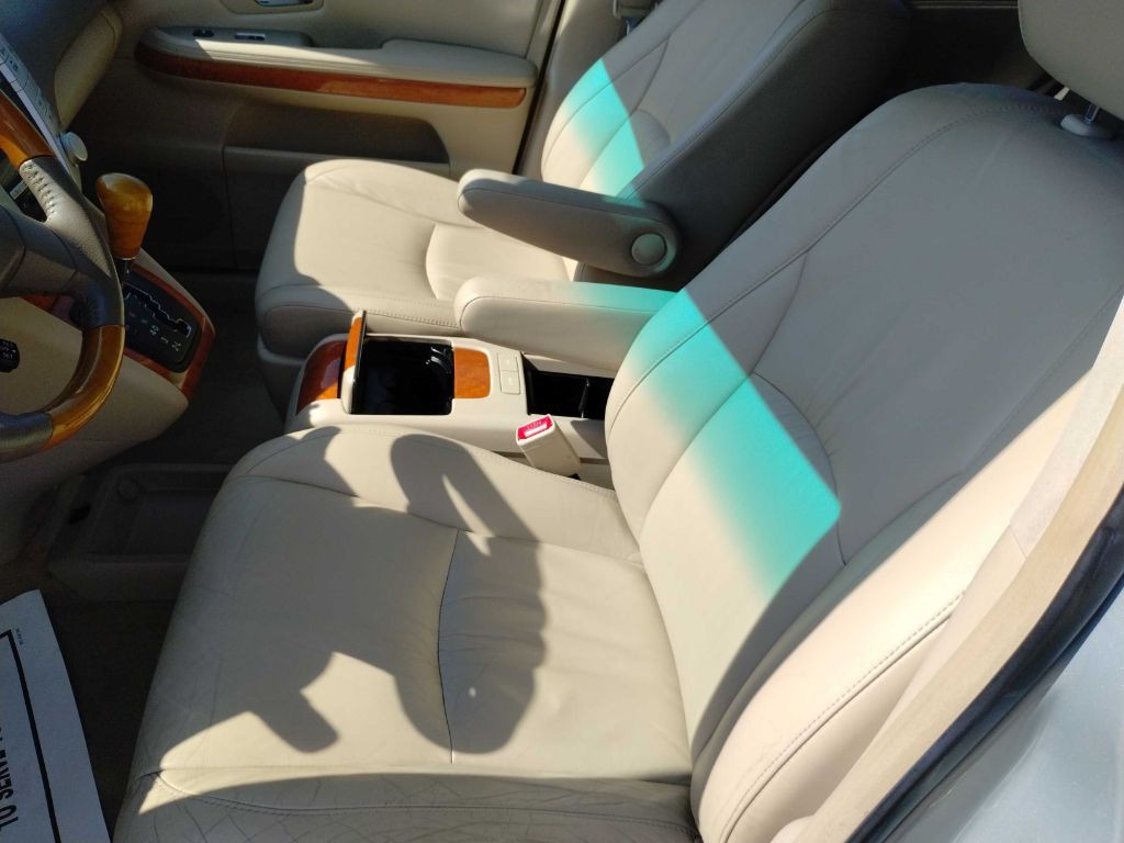 2004 Lexus RX Image 17
