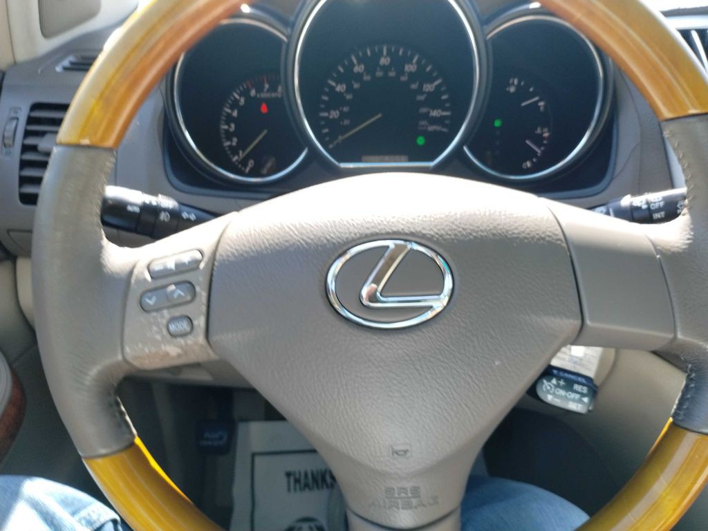 2004 Lexus RX Image 23