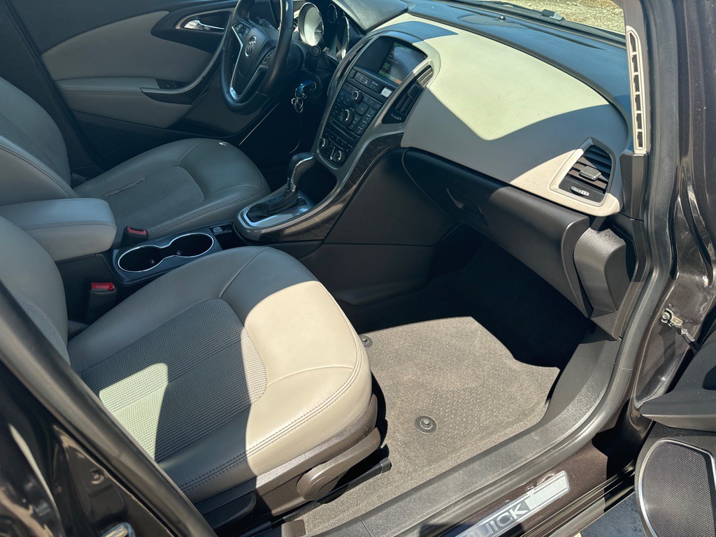 2014 Buick Verano Image 12