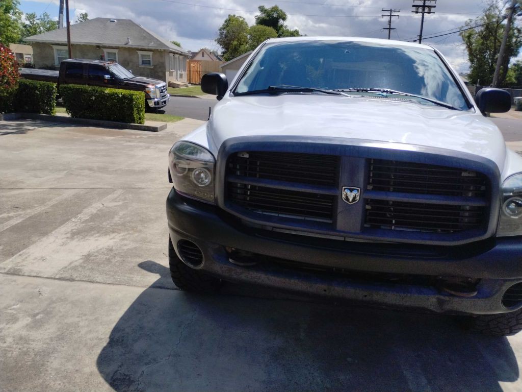 2009 Dodge Ram 2500 Image 2
