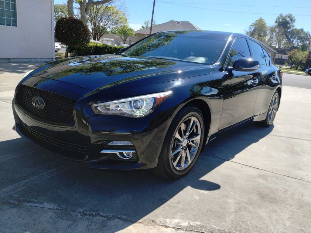 2017 INFINITI Q50 Image 1