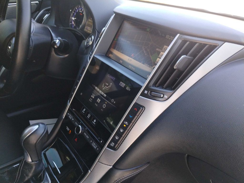 2017 INFINITI Q50 Image 18