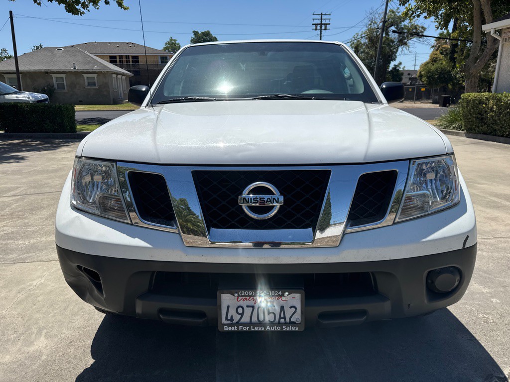 2016 Nissan Frontier Image 3