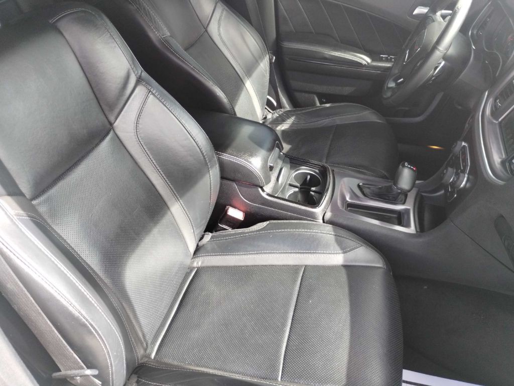 2016 Dodge Charger Image 14