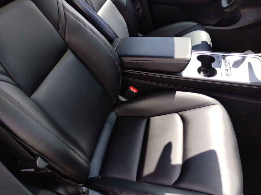 2021 Tesla Model Y Image 11