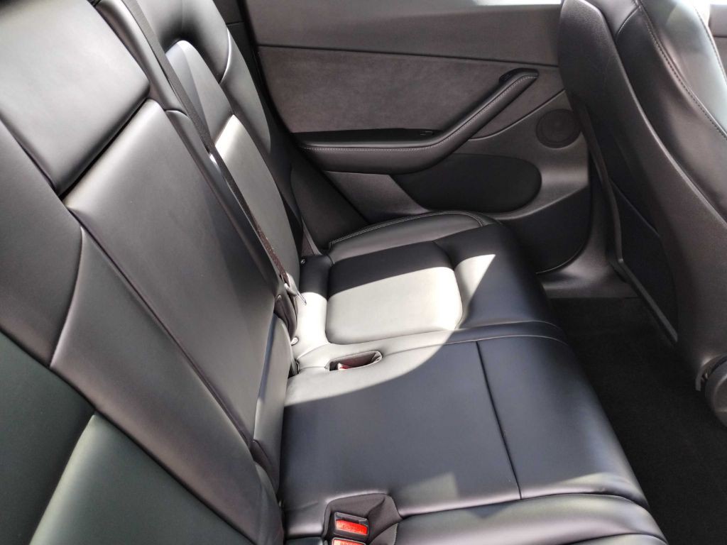 2021 Tesla Model Y Image 16