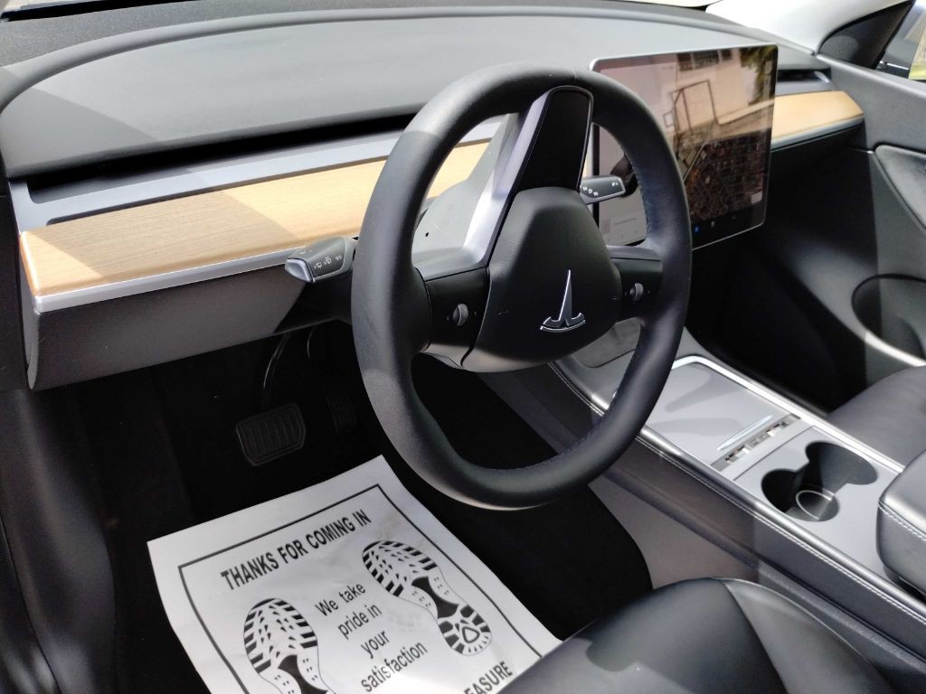 2021 Tesla Model Y Image 25