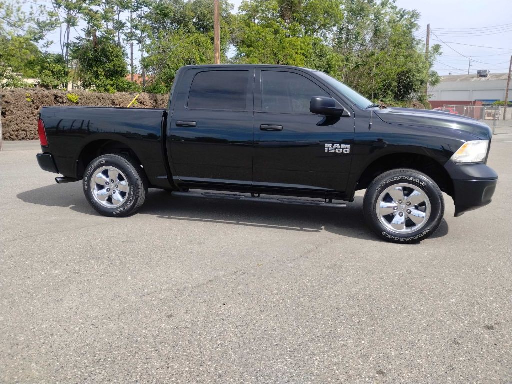 2015 RAM 1500 Image 3