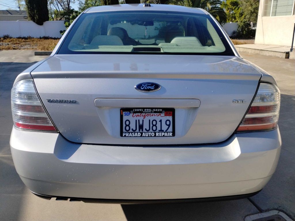 2009 Ford Taurus Image 7