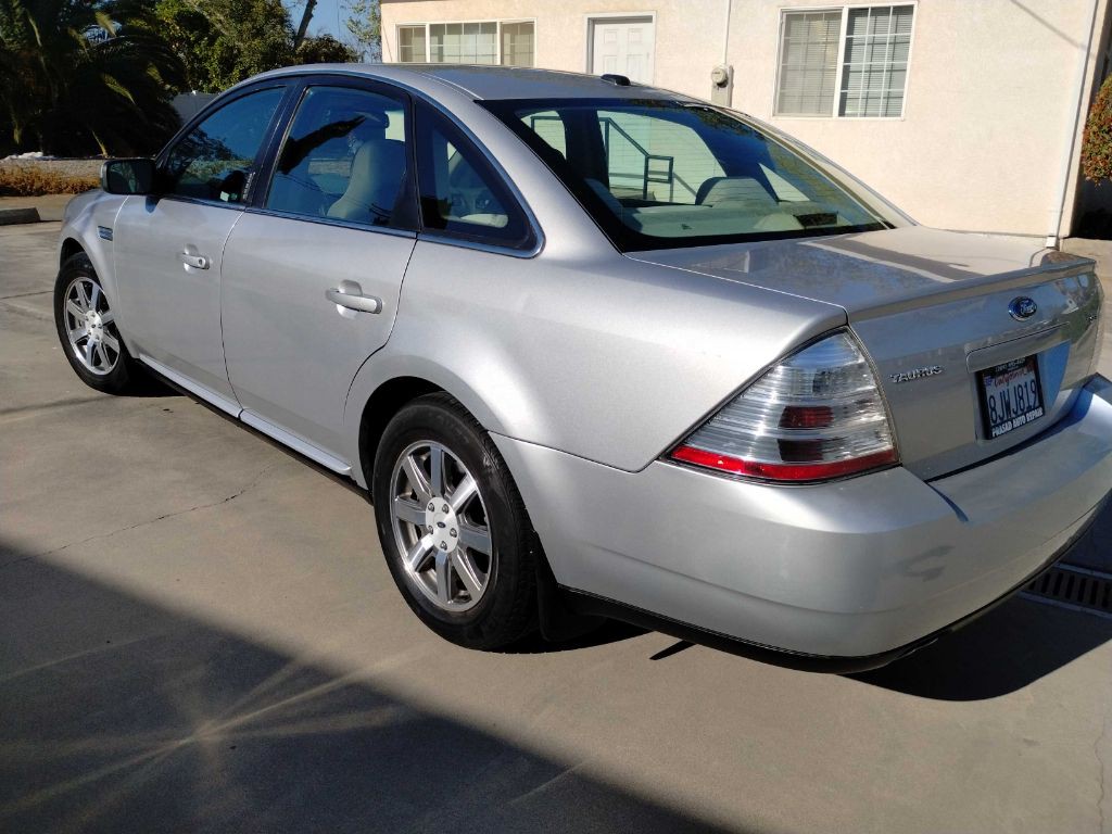 2009 Ford Taurus Image 8