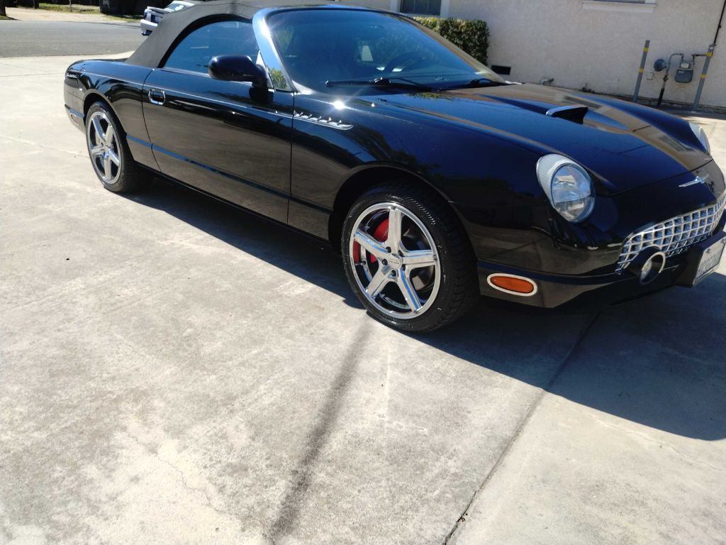 2002 Ford Thunderbird Image 3