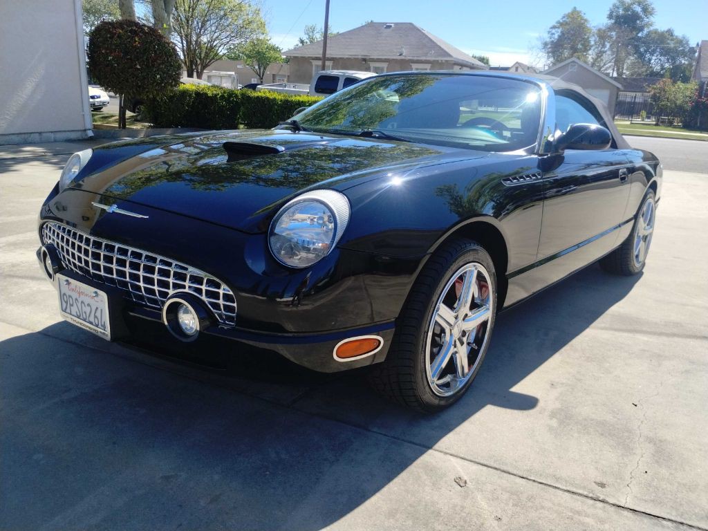 2002 Ford Thunderbird Image 4