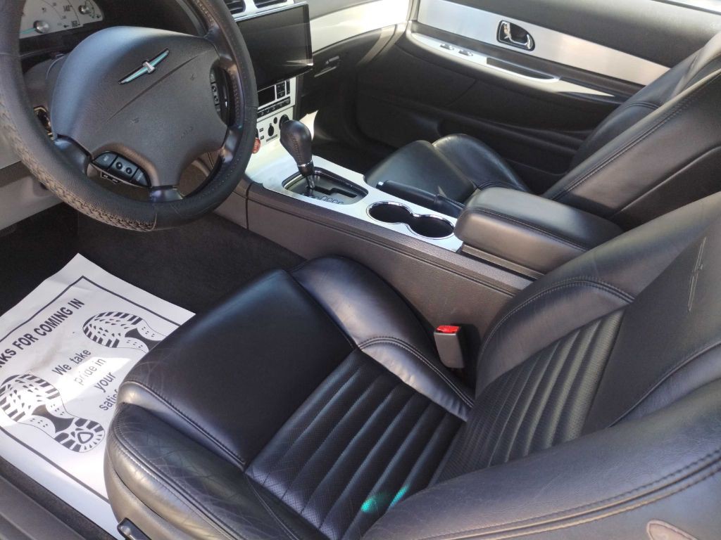 2002 Ford Thunderbird Image 9