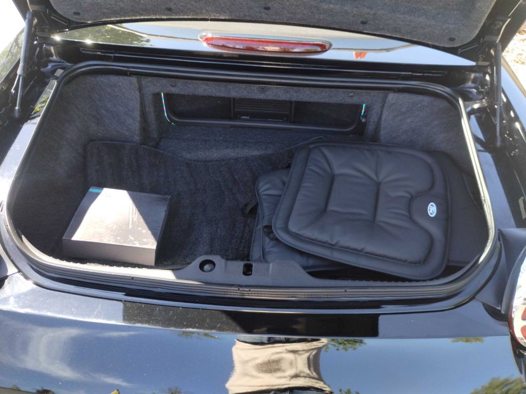 2002 Ford Thunderbird Image 16