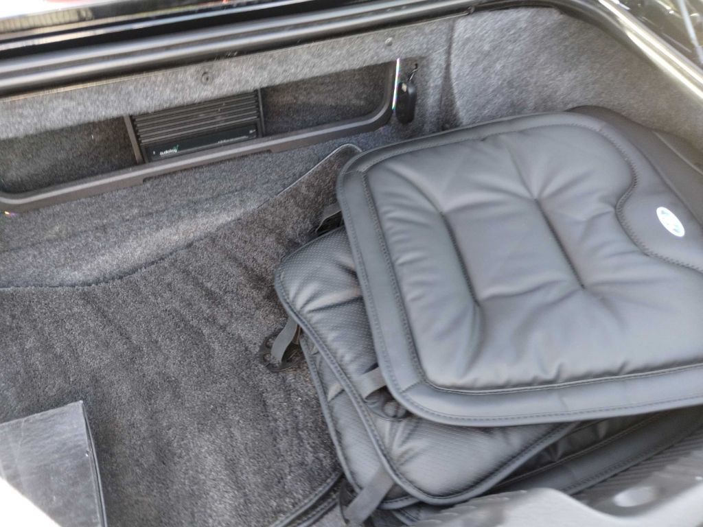 2002 Ford Thunderbird Image 19