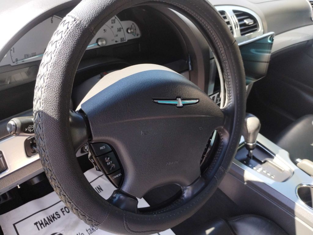 2002 Ford Thunderbird Image 23