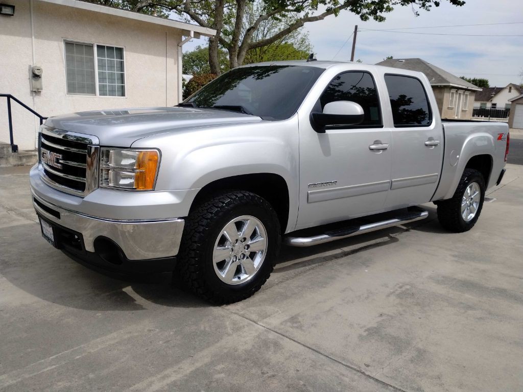 2013 GMC Sierra Image 1