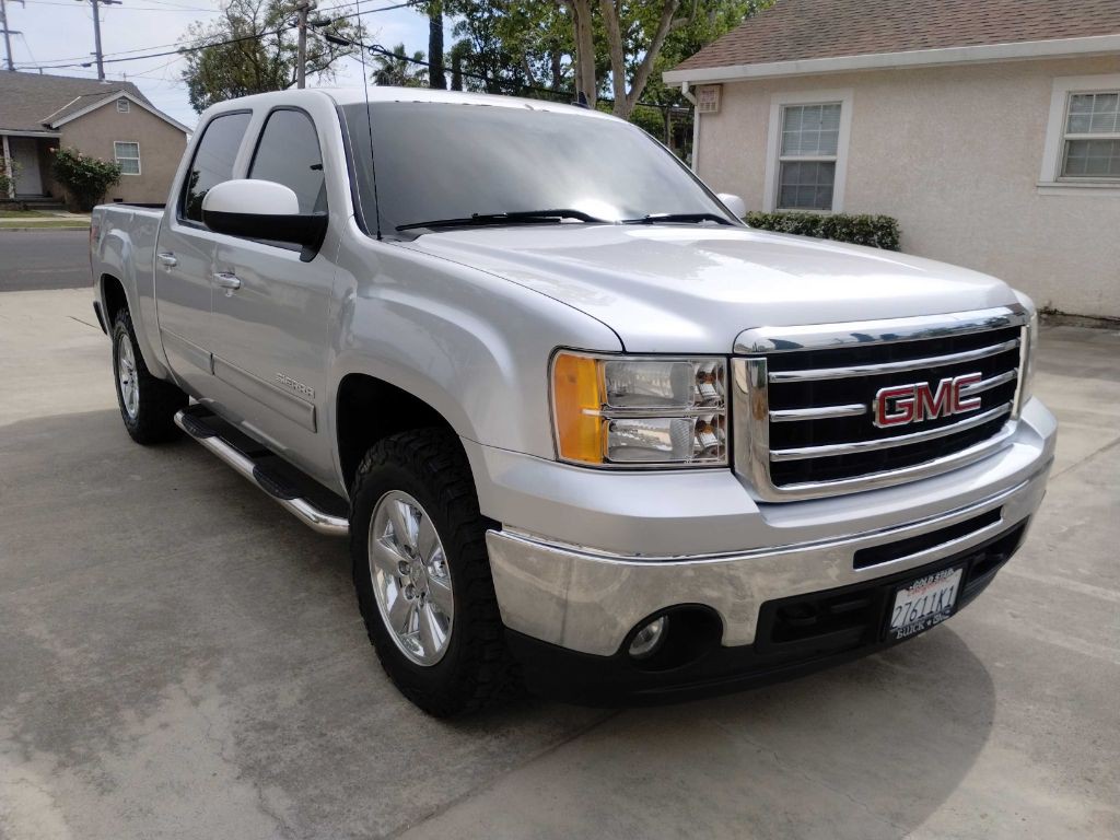 2013 GMC Sierra Image 2