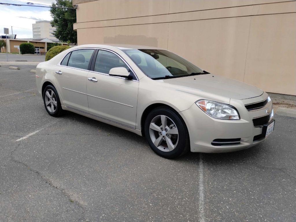 2012 Chevrolet Malibu Image 11