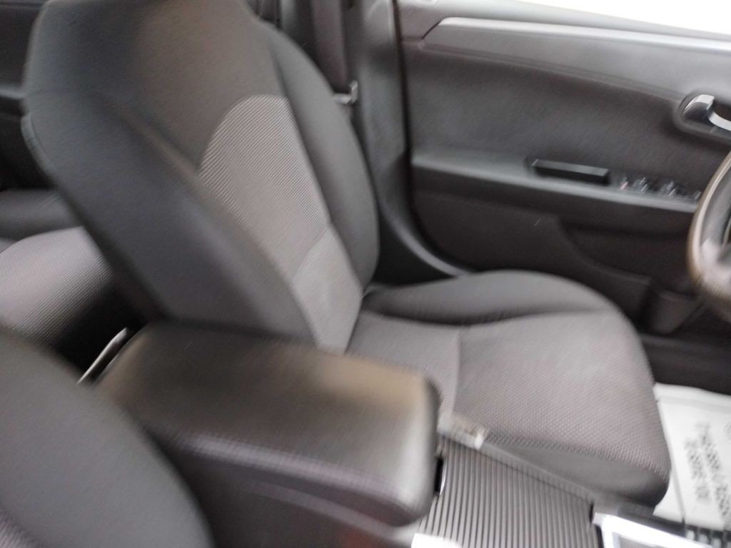 2012 Chevrolet Malibu Image 23