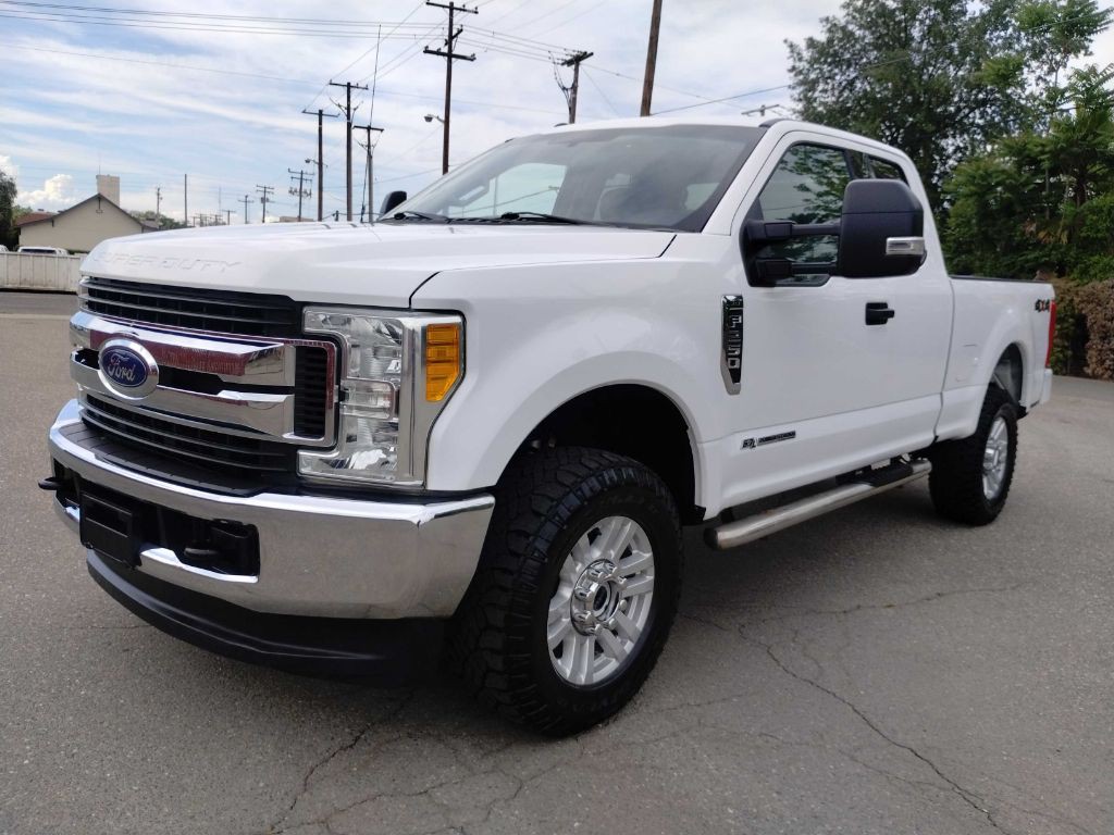 2017 Ford F-250 Image 2