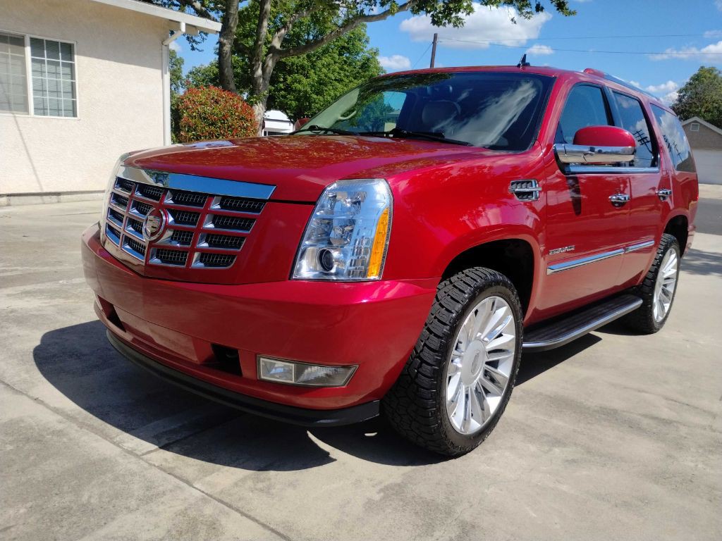2013 Cadillac Escalade Image 4