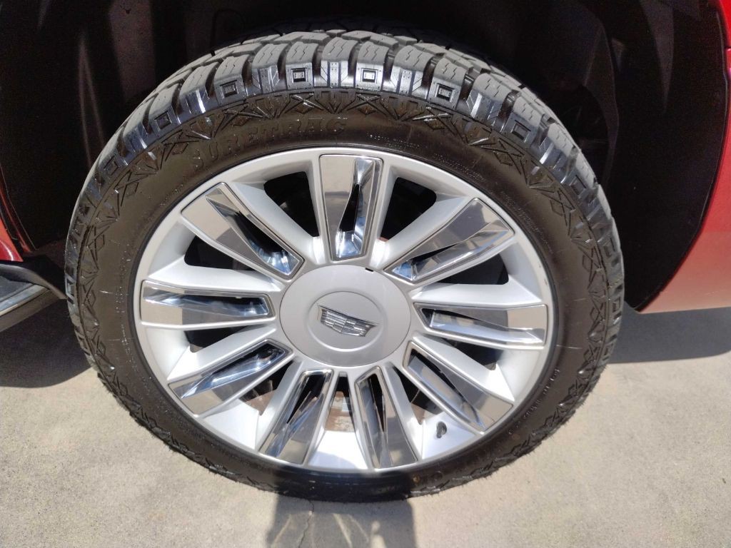 2013 Cadillac Escalade Image 13