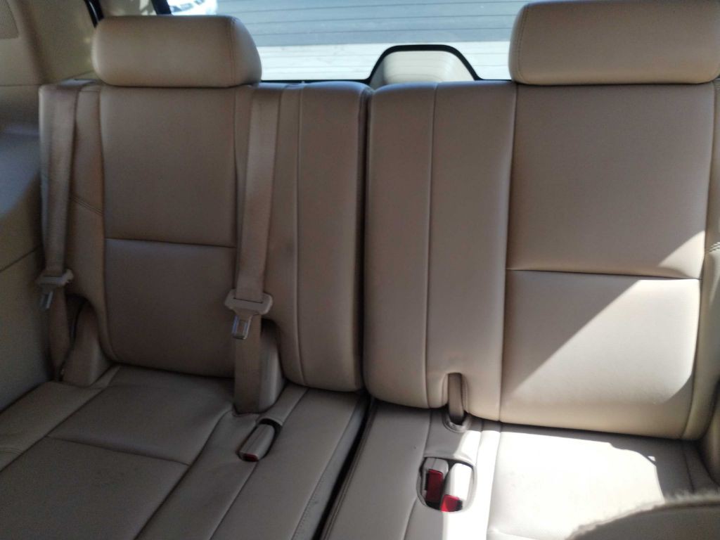 2013 Cadillac Escalade Image 14