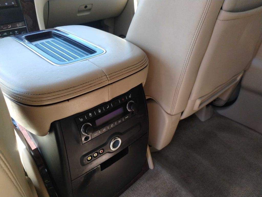 2013 Cadillac Escalade Image 15
