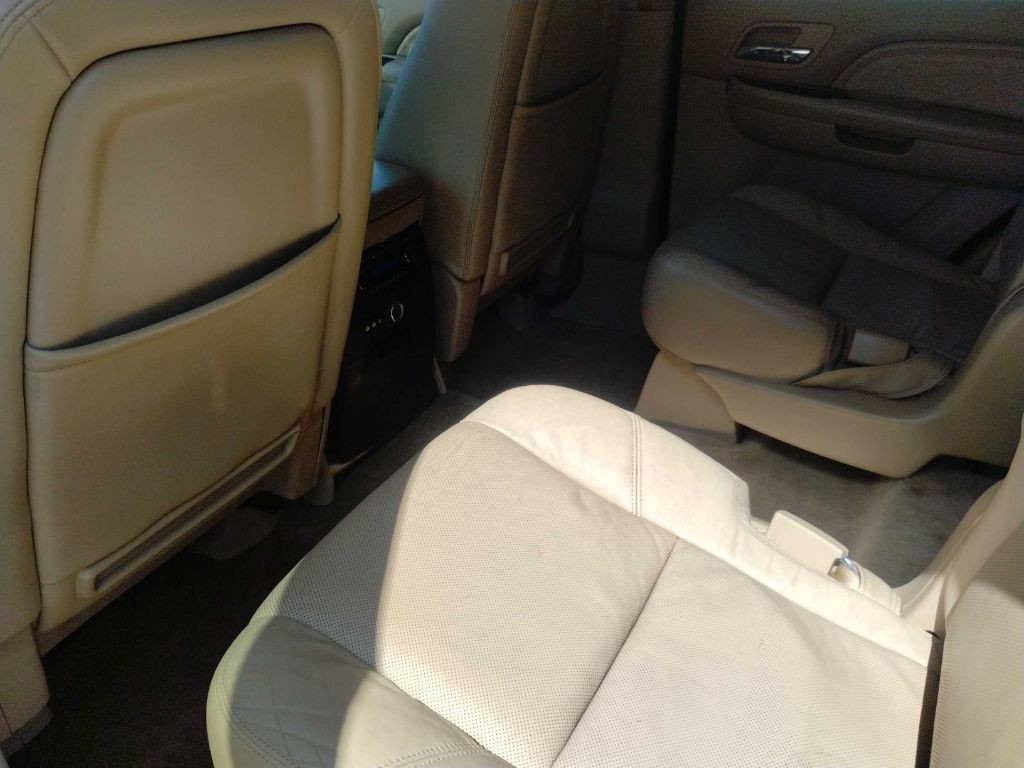 2013 Cadillac Escalade Image 16