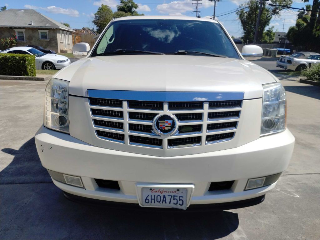2008 Cadillac Escalade Image 4