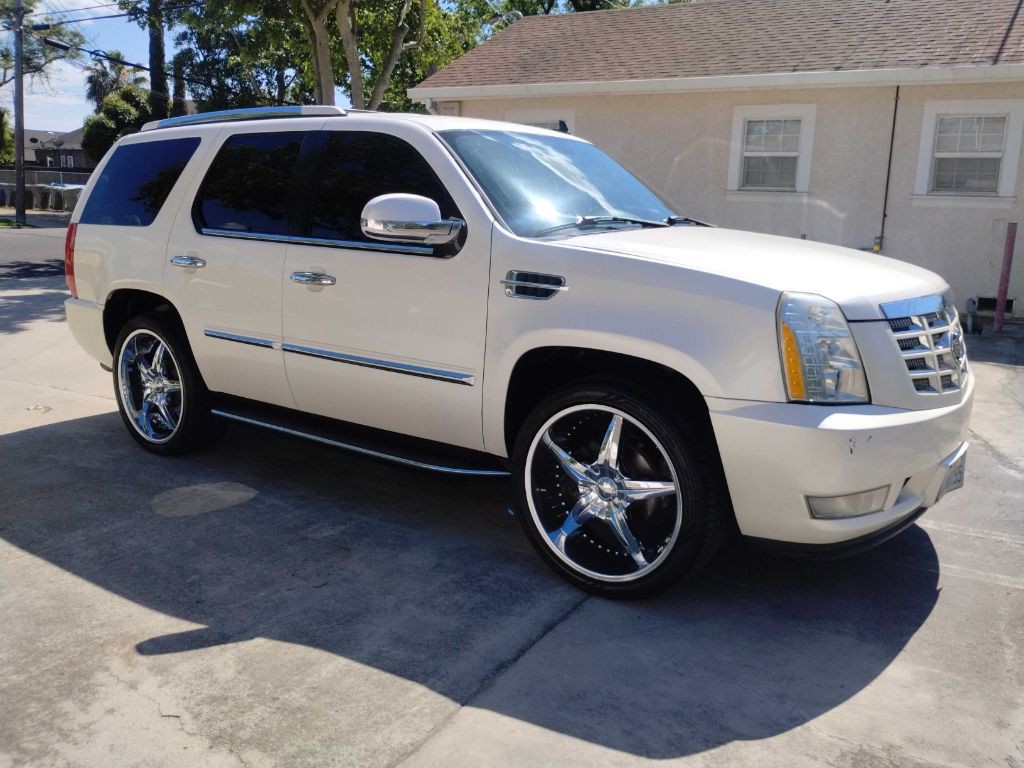 2008 Cadillac Escalade Image 6