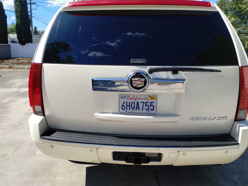 2008 Cadillac Escalade Image 8
