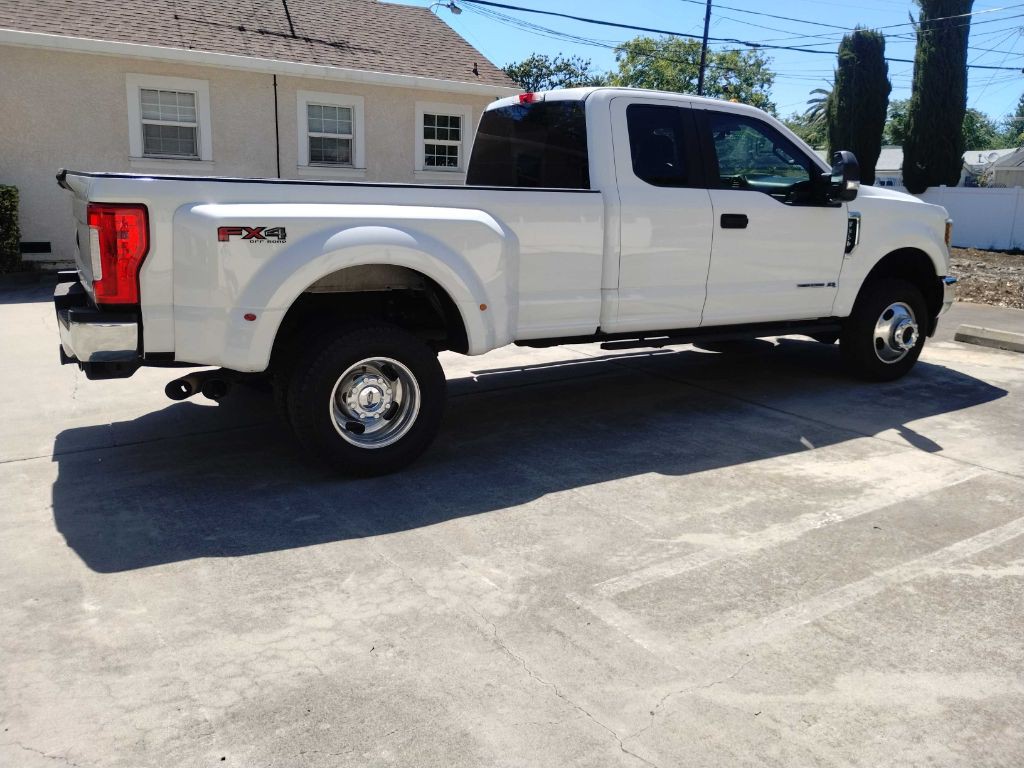 2018 Ford F-350 Image 4