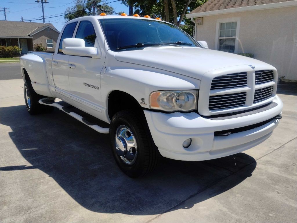 2005 Dodge Ram 3500 Image 2
