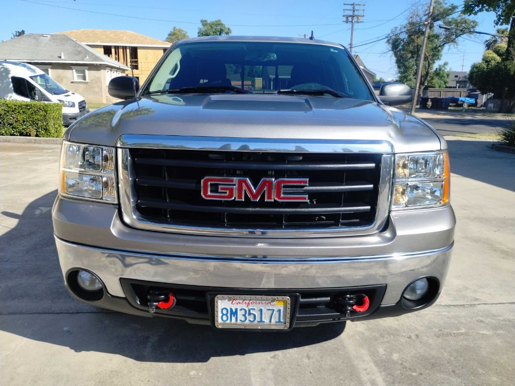 2008 GMC Sierra Image 1
