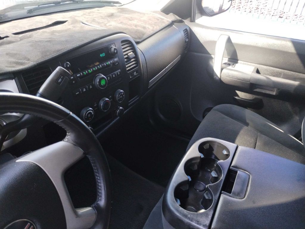 2008 GMC Sierra Image 14