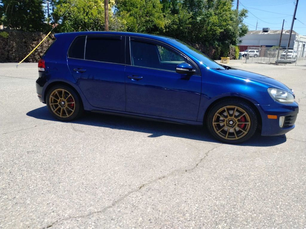 2011 Volkswagen GTI Image 3