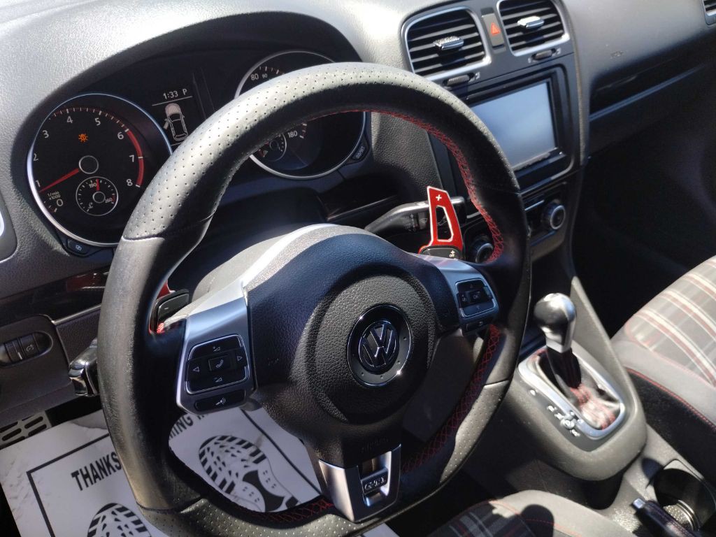 2011 Volkswagen GTI Image 9
