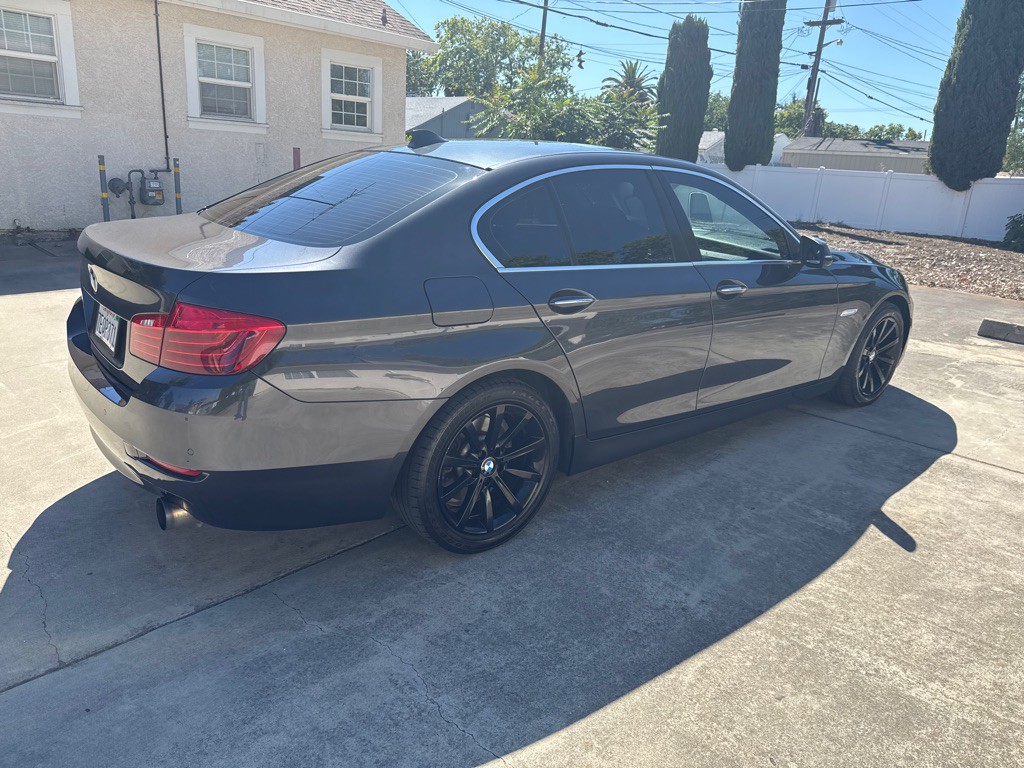 2014 BMW 5 Series Image 9