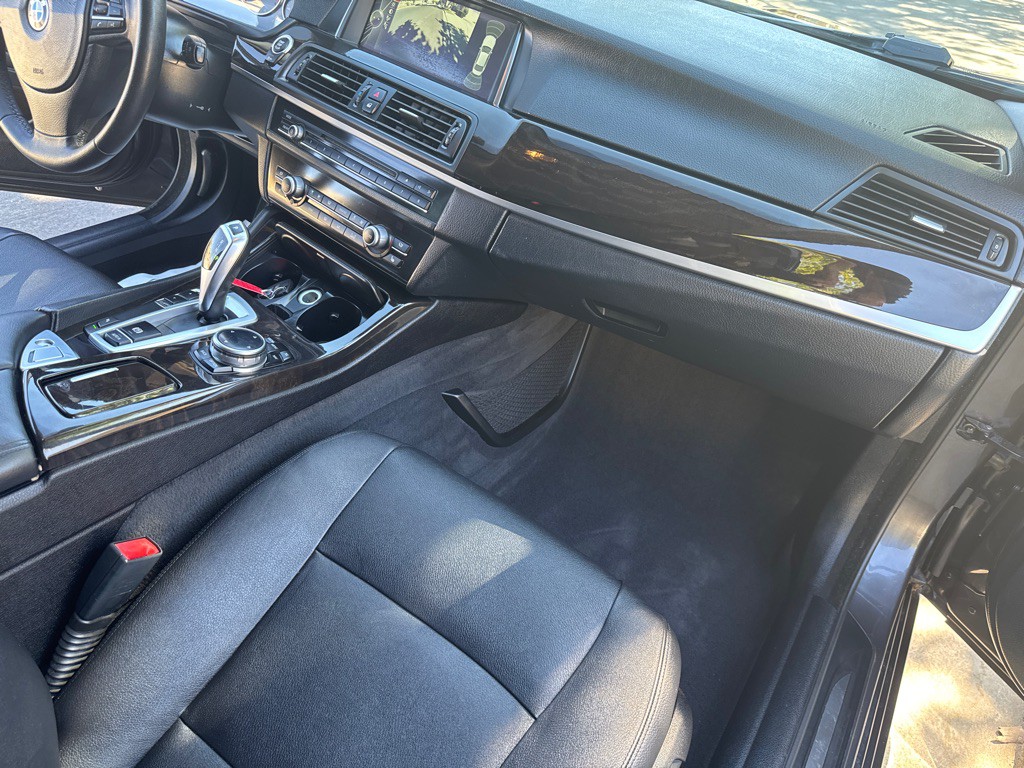 2014 BMW 5 Series Image 18