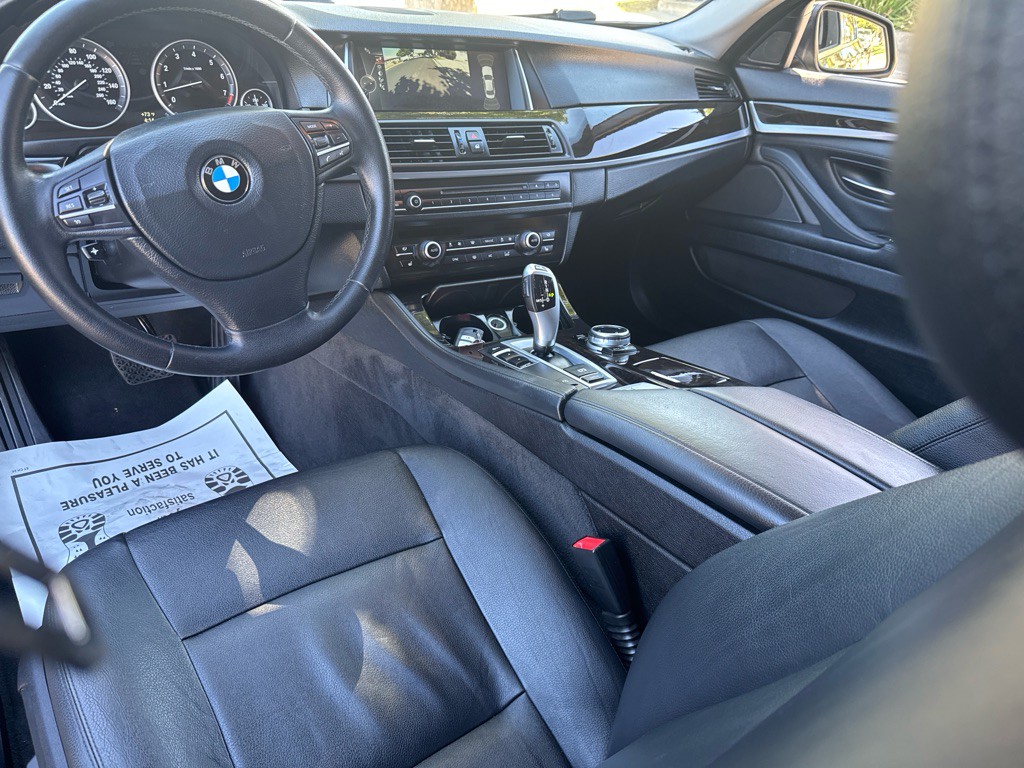 2014 BMW 5 Series Image 27
