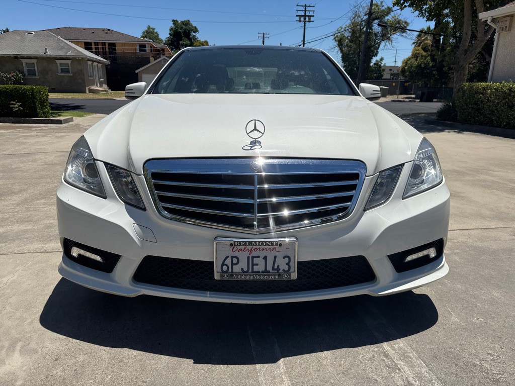 2011 Mercedes-Benz E-Class Image 3