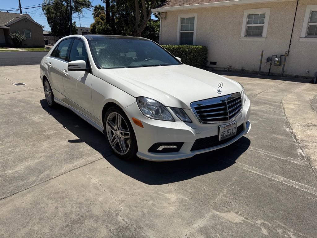 2011 Mercedes-Benz E-Class Image 4