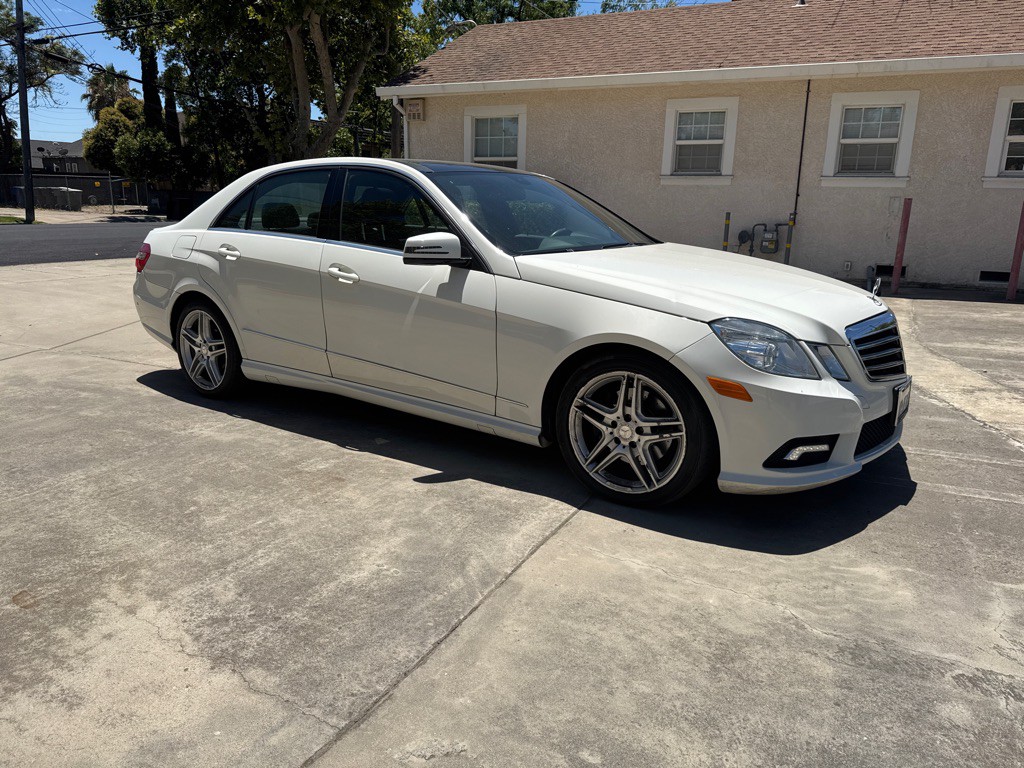 2011 Mercedes-Benz E-Class Image 5