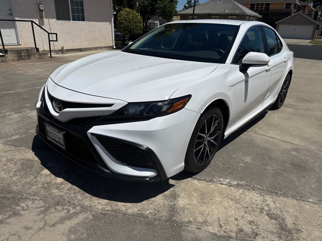 2022 Toyota Camry Image 3