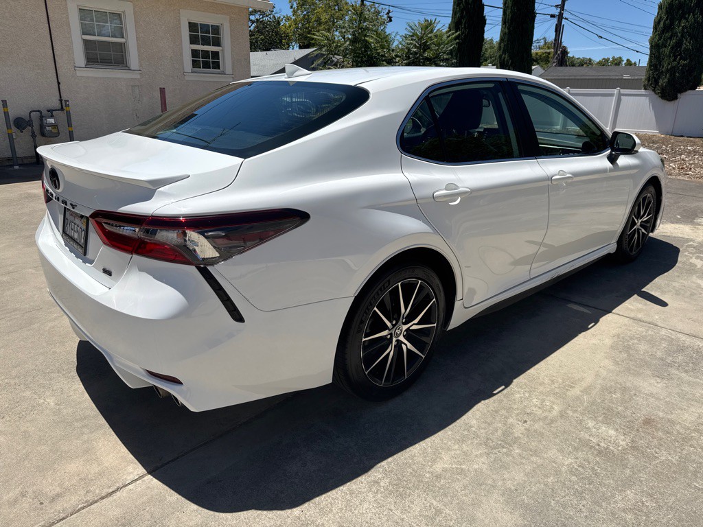 2022 Toyota Camry Image 8