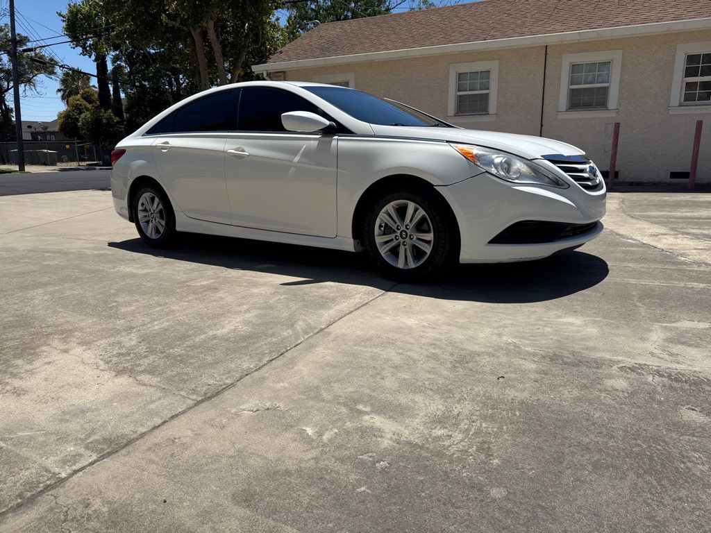 2014 Hyundai Sonata Image 4